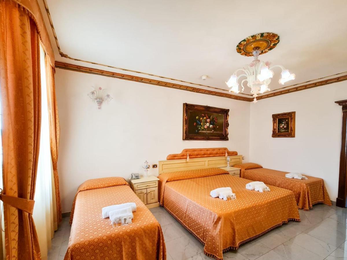 Euro Hotel إيغليزياس المظهر الخارجي الصورة