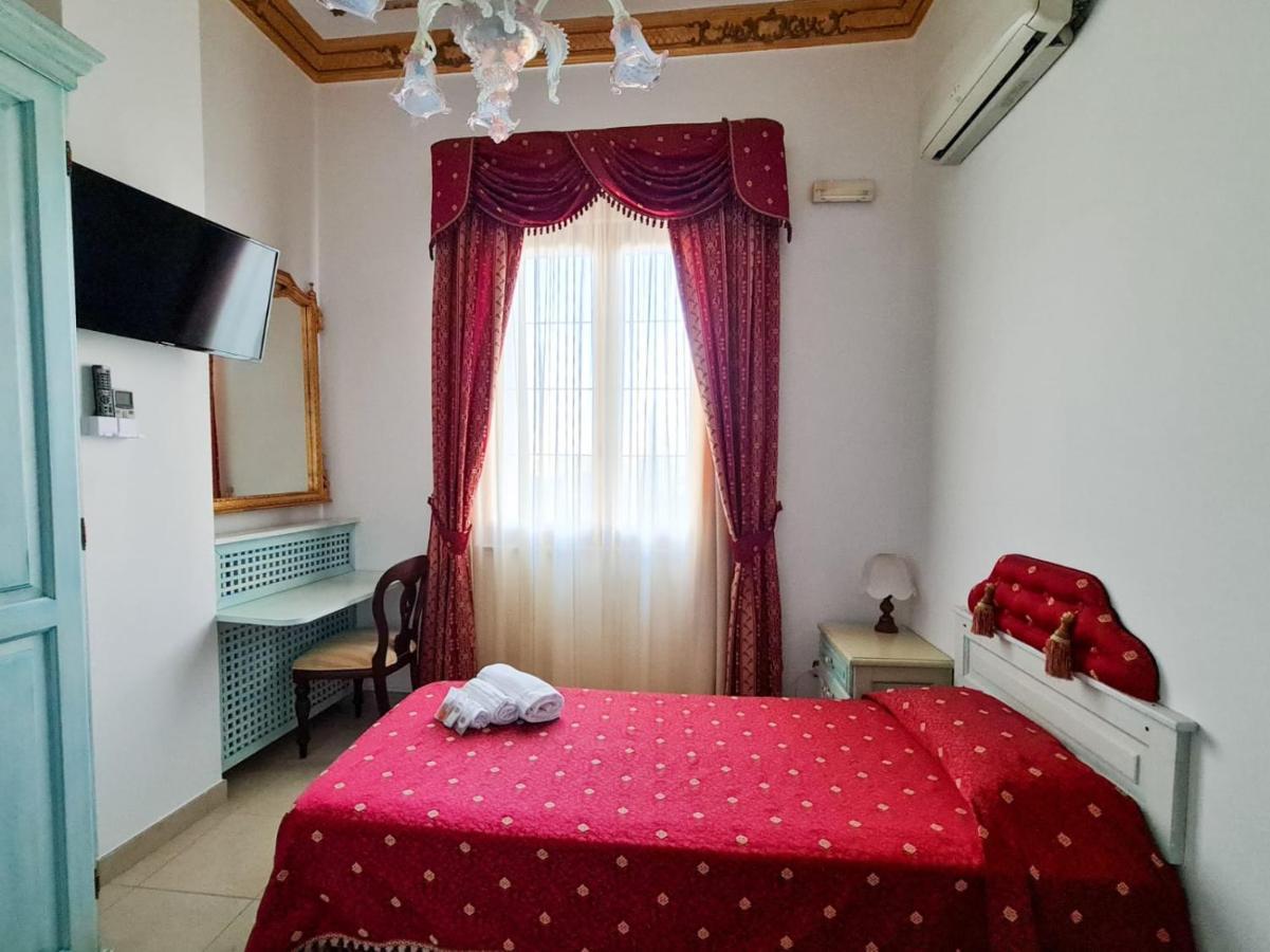 Euro Hotel إيغليزياس المظهر الخارجي الصورة
