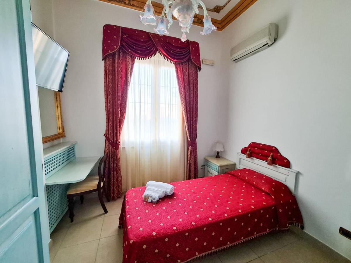 Euro Hotel إيغليزياس المظهر الخارجي الصورة
