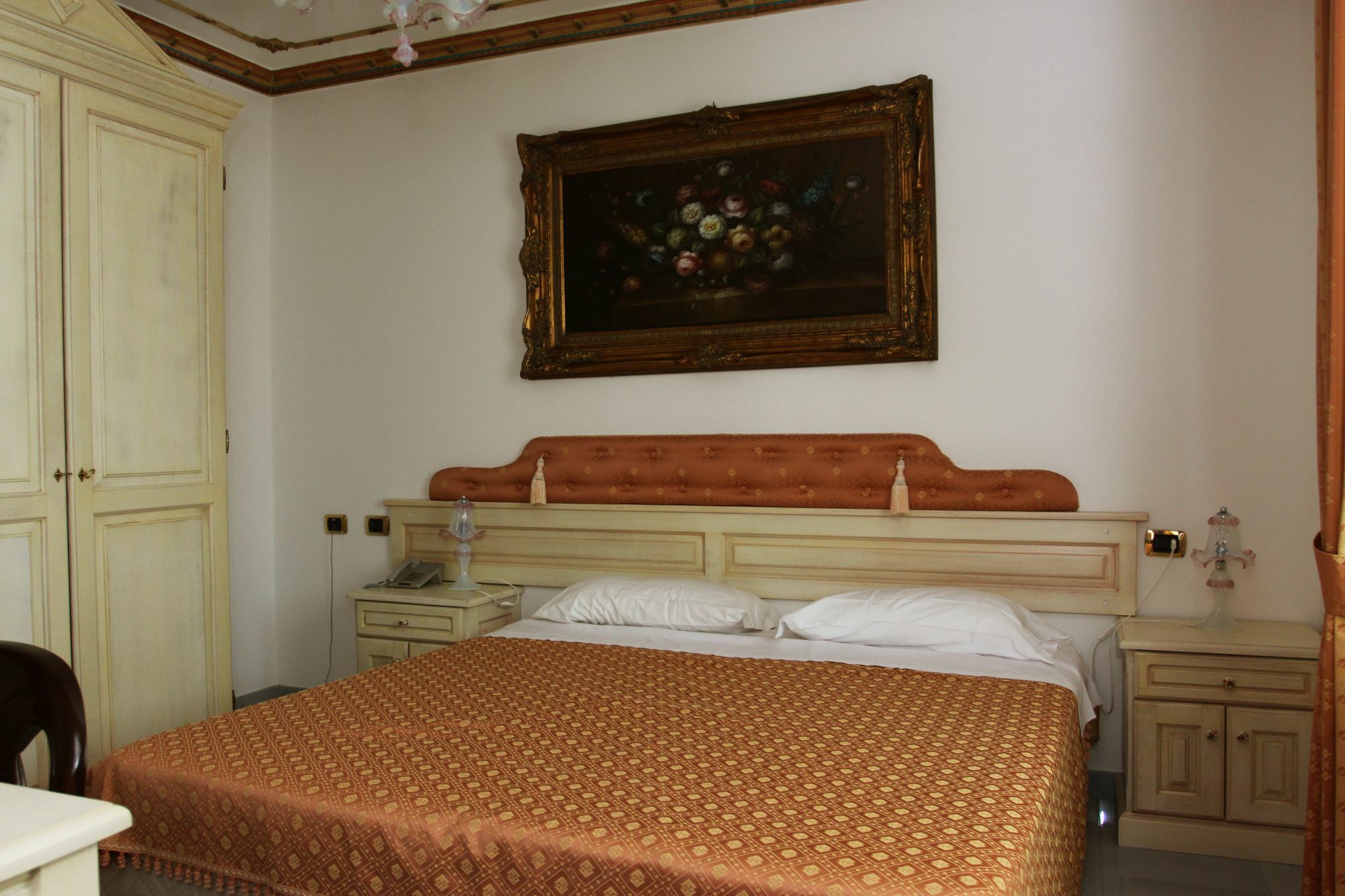 Euro Hotel إيغليزياس المظهر الخارجي الصورة